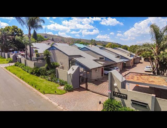 3 BEDROOM TOWNHOUSE FOR SALE IN BRUMA